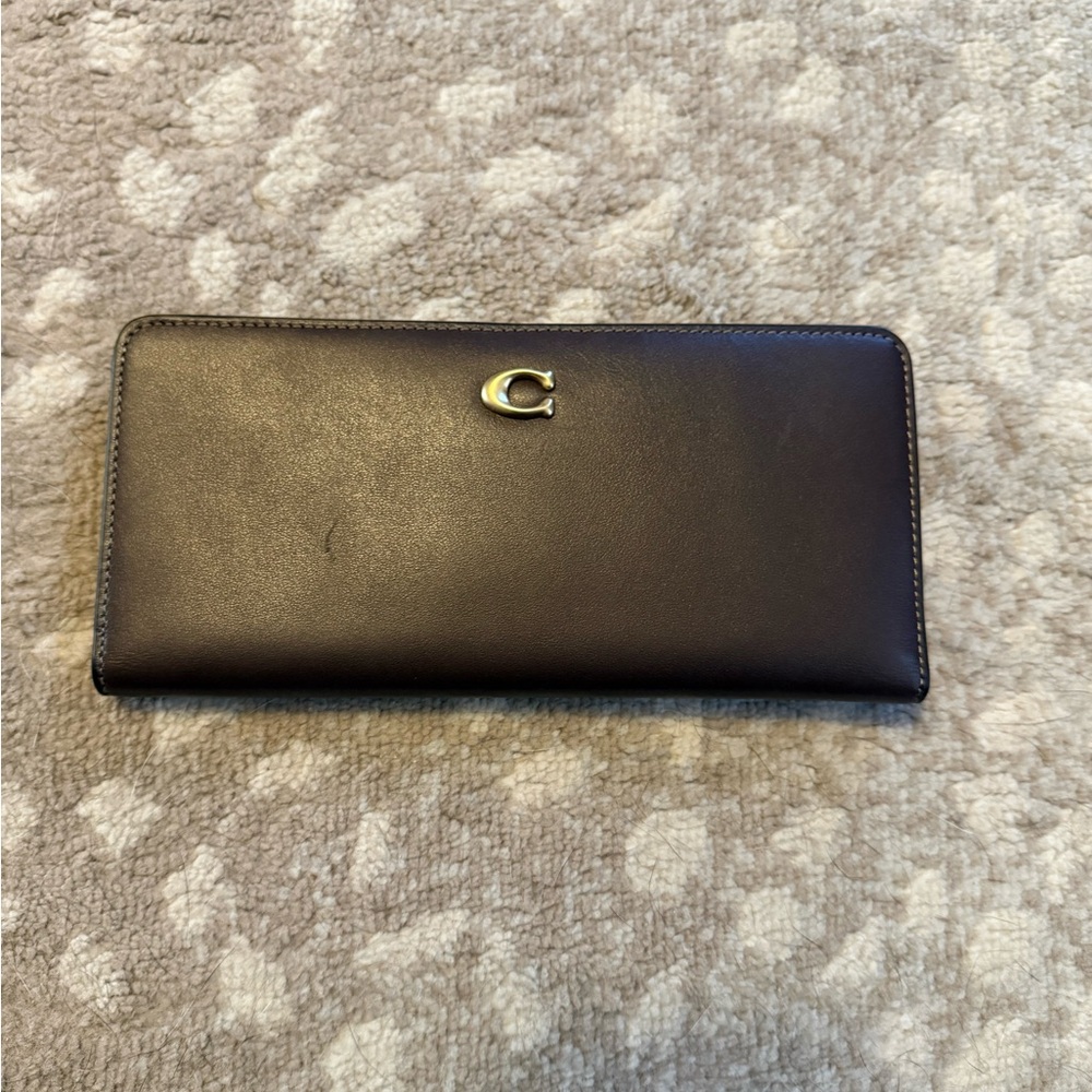 Coach Essential Slim Wallet in Maple